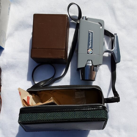 Various Camera Related Bundle, Flash, Camera Case, Technicolor and Box Camera - Picture 2 of 10